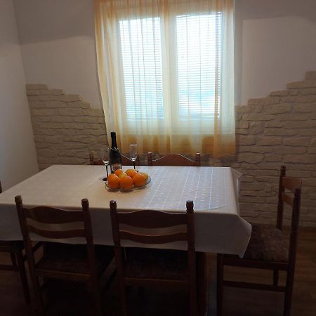 Apartmani Tatjana Okrug Gornji Eksteriør billede