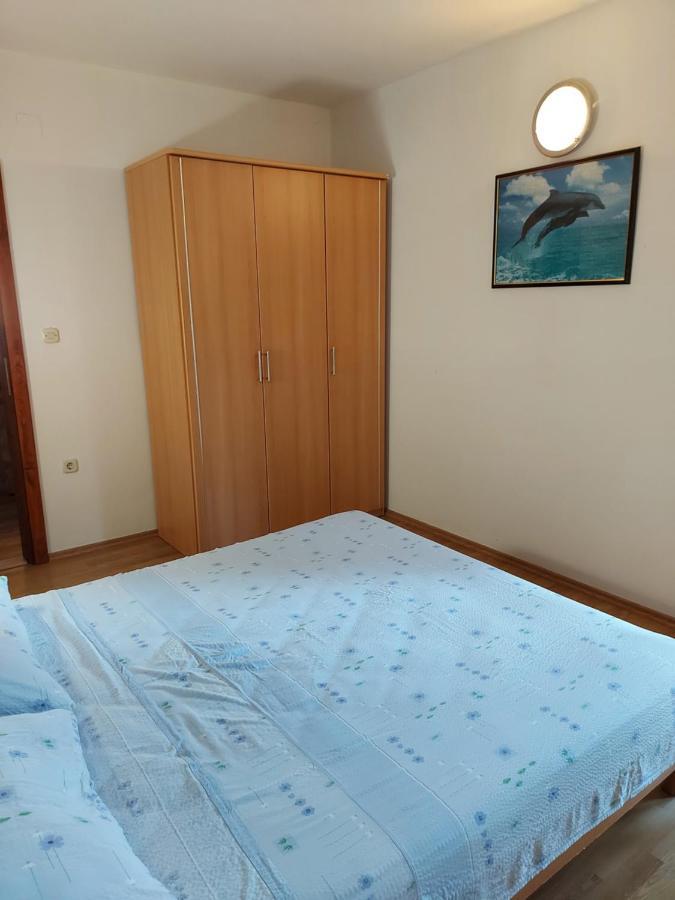Apartmani Tatjana Okrug Gornji Eksteriør billede