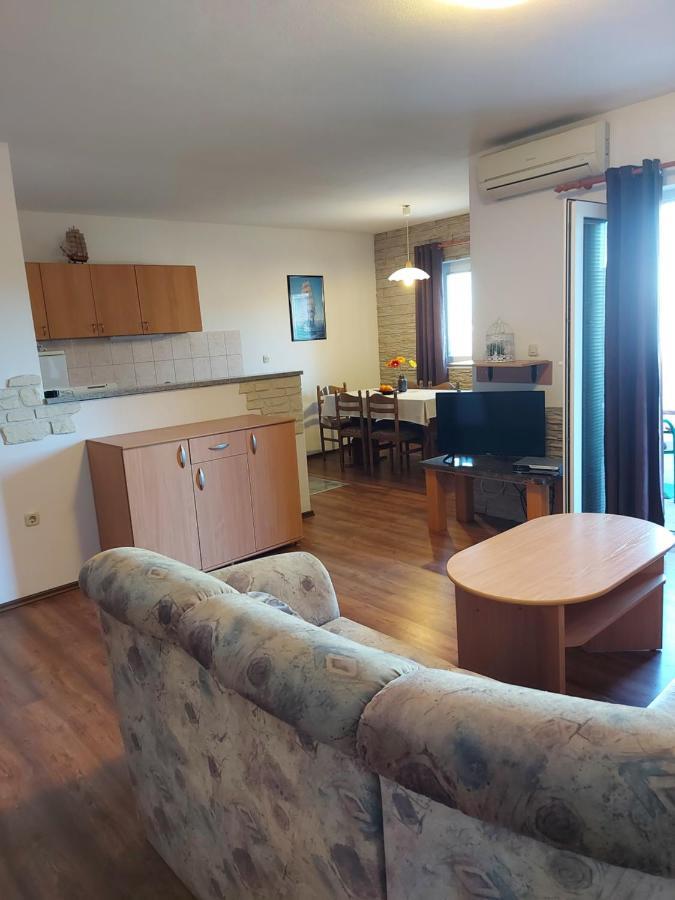 Apartmani Tatjana Okrug Gornji Eksteriør billede