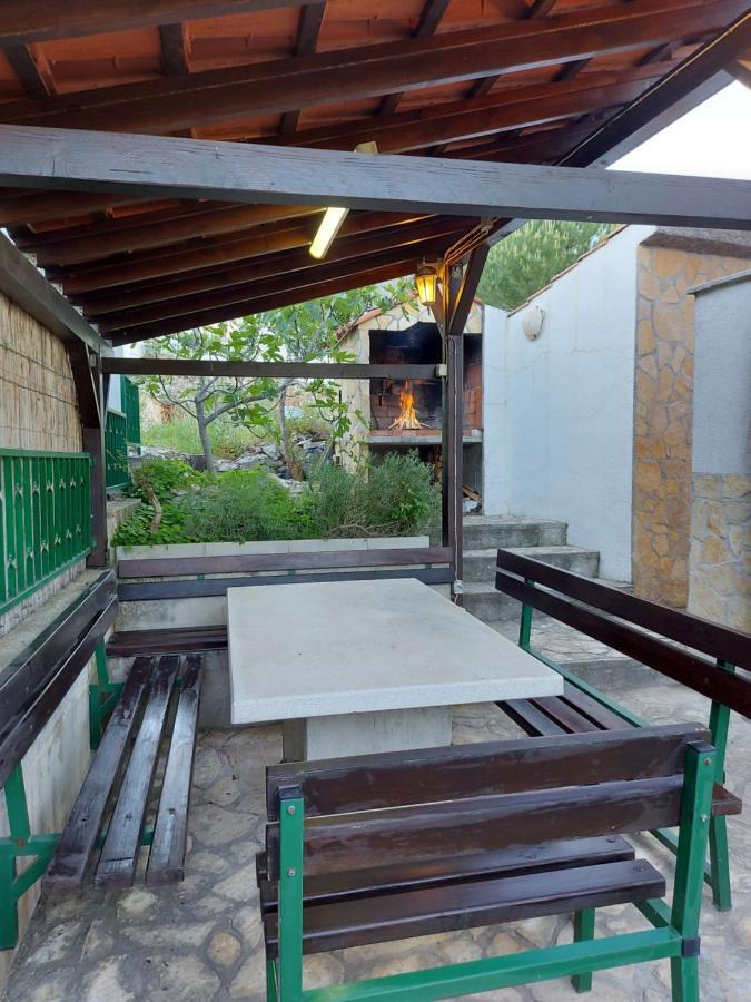 Apartmani Tatjana Okrug Gornji Eksteriør billede