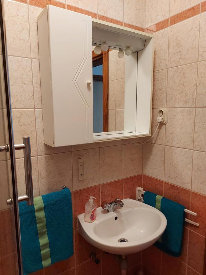 Apartmani Tatjana Okrug Gornji Eksteriør billede